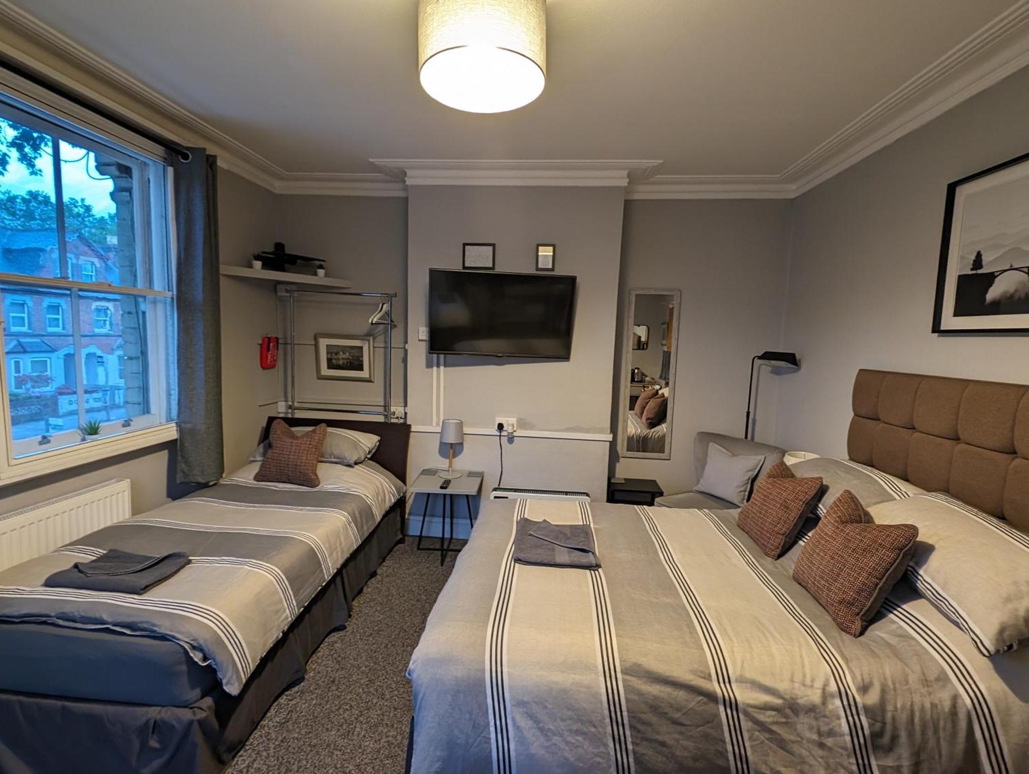 Caversham Lodge Reading Exteriör bild
